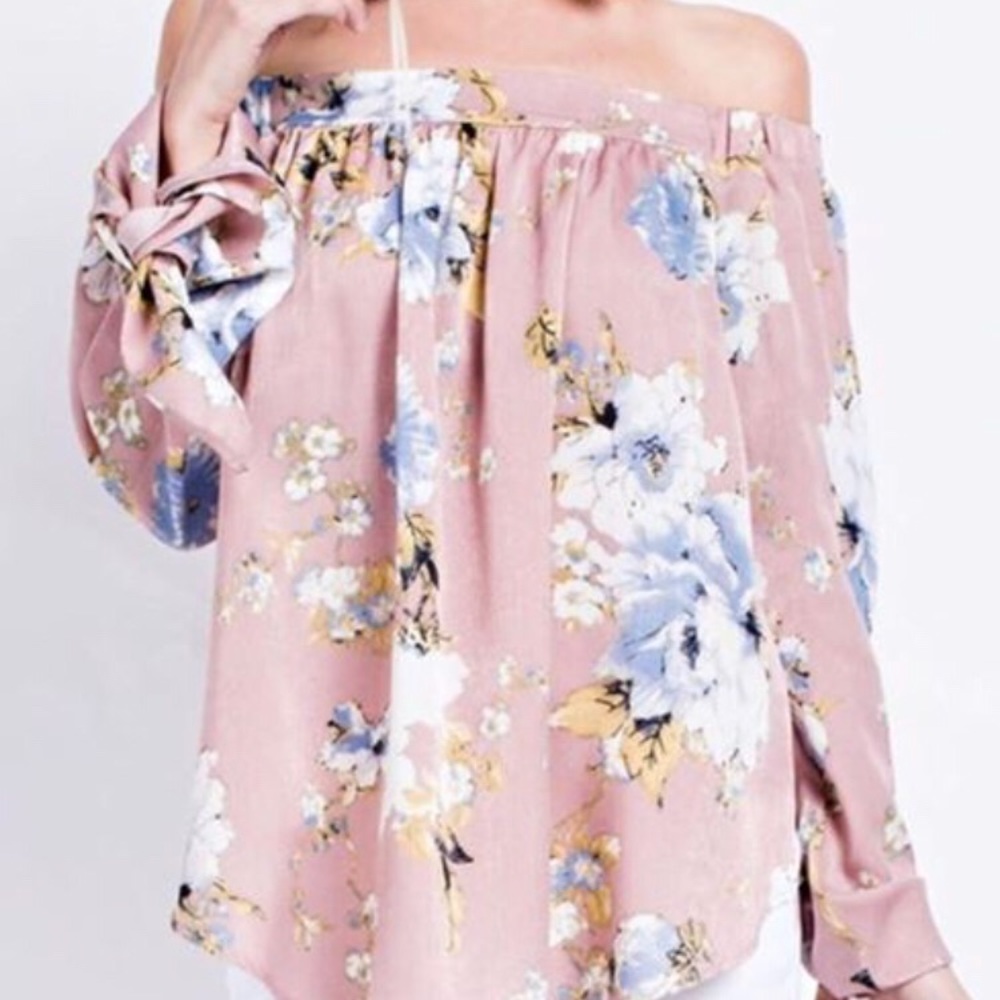 Off the shoulder top comes in small/medium/large